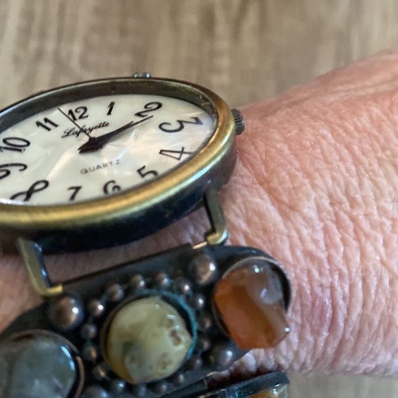 Warmtones bedecked this  Lafayette watch with Quartz movement EUC Needs battery - Picture 7 of 7